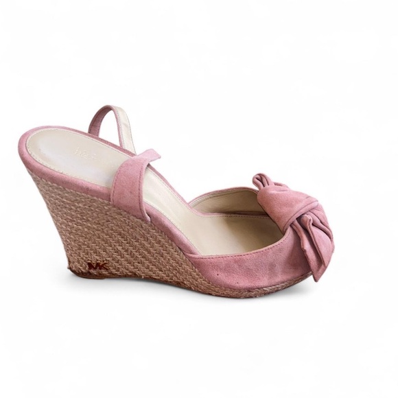 Michael Kors Blush Bow Sandals - Picture 6 of 8